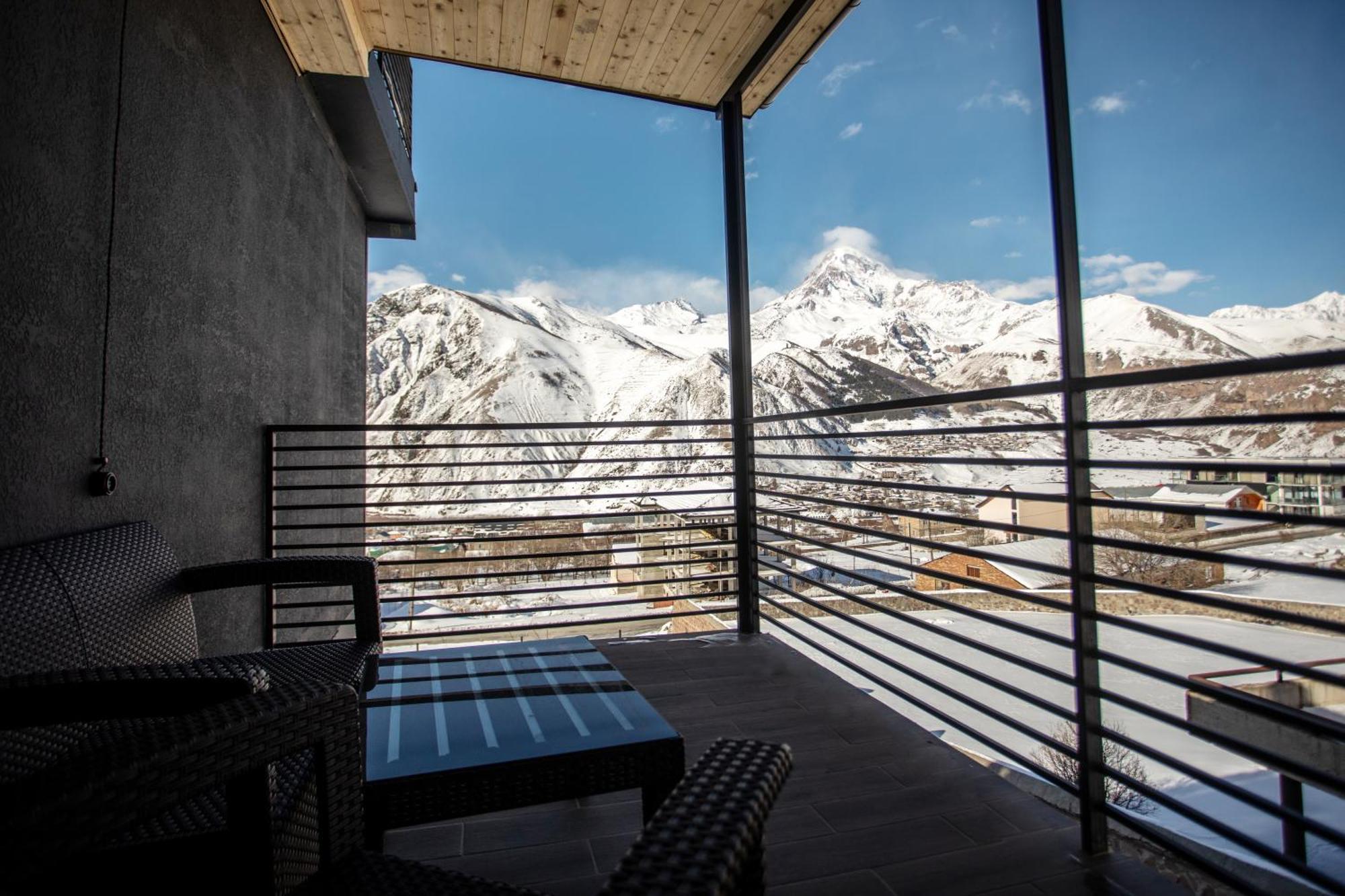 Kazbegi Hotel Grand View Eksteriør billede