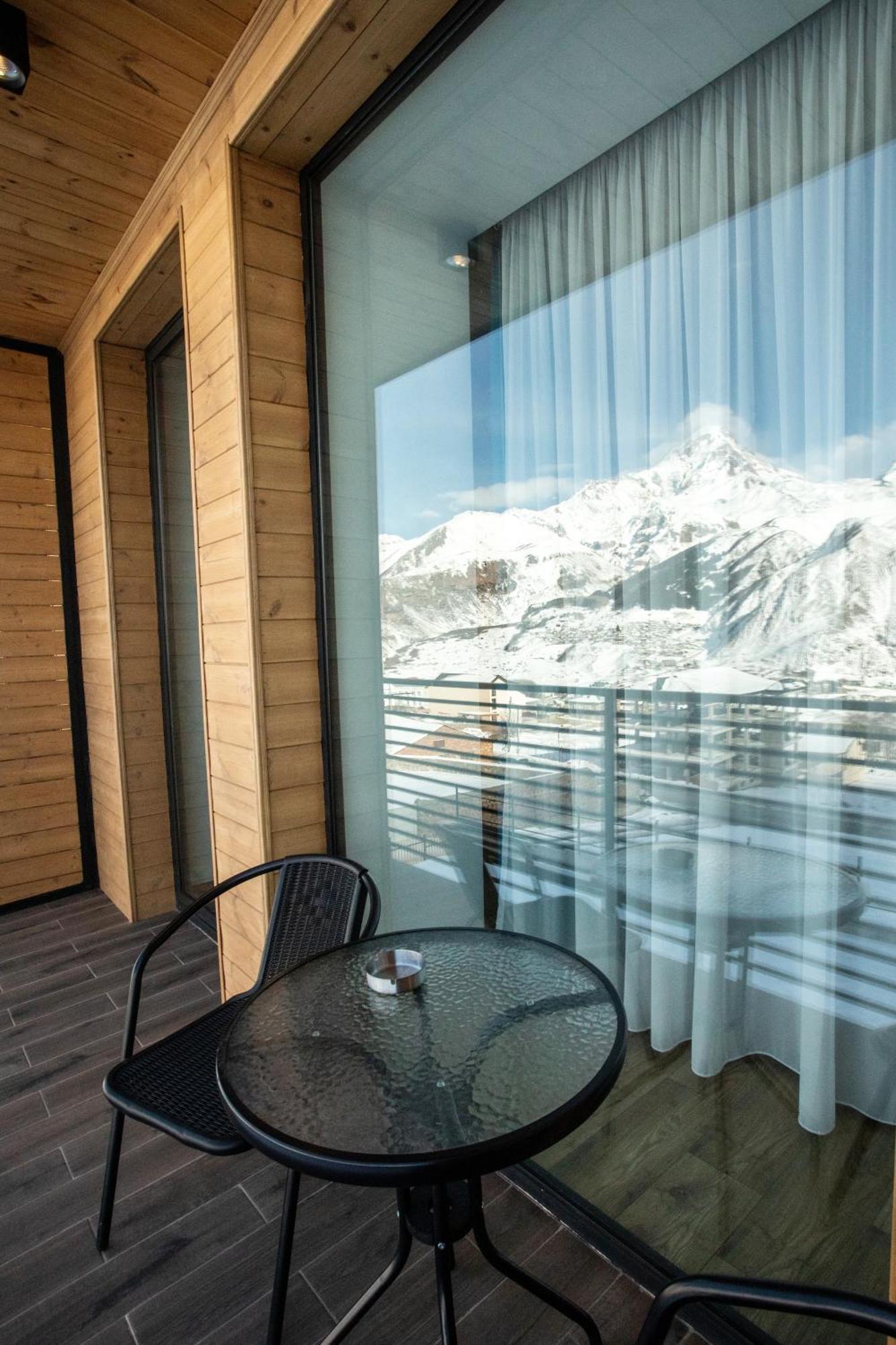 Kazbegi Hotel Grand View Eksteriør billede