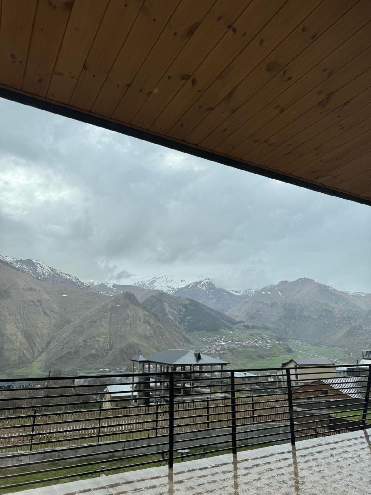 Kazbegi Hotel Grand View Eksteriør billede