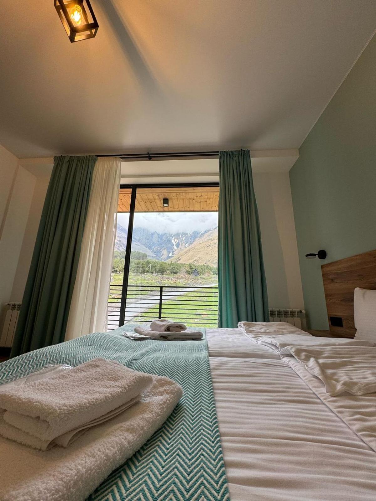 Kazbegi Hotel Grand View Eksteriør billede