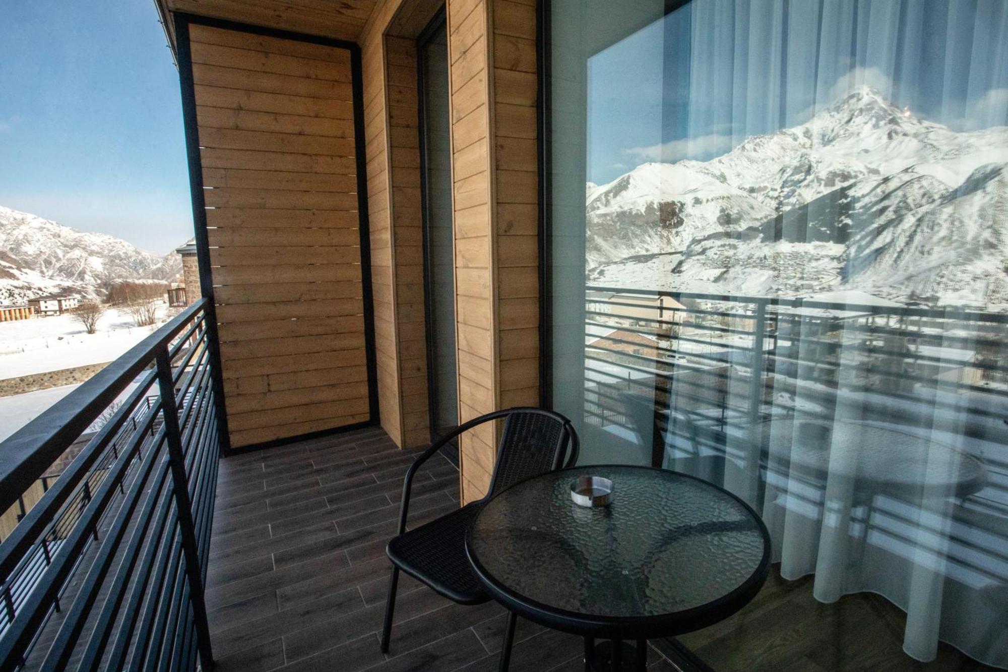 Kazbegi Hotel Grand View Eksteriør billede