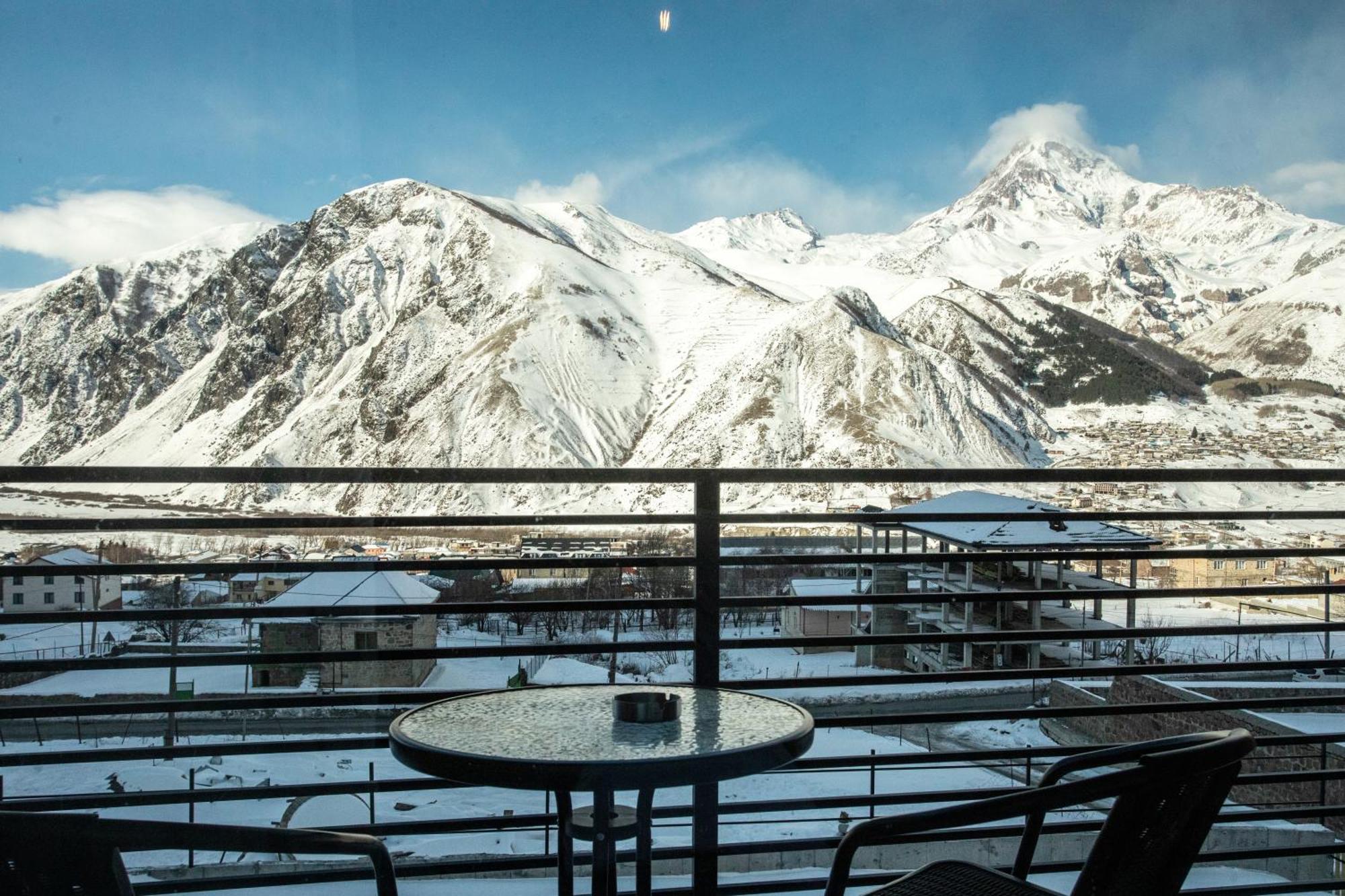 Kazbegi Hotel Grand View Eksteriør billede